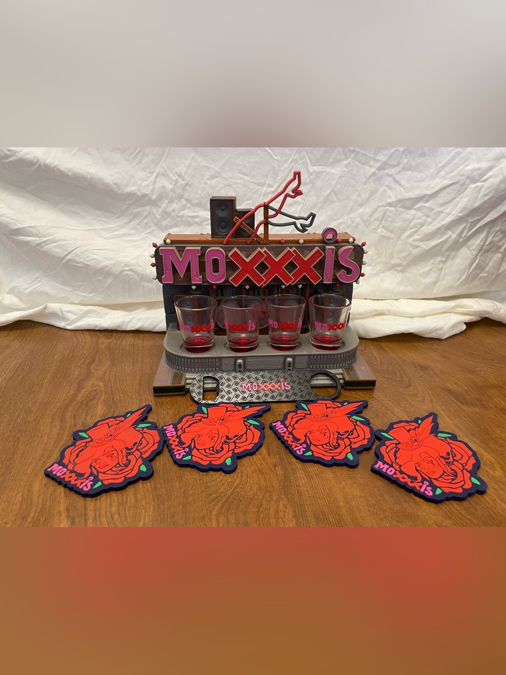 Borderlands 3 Moxxi Bar set (2019)